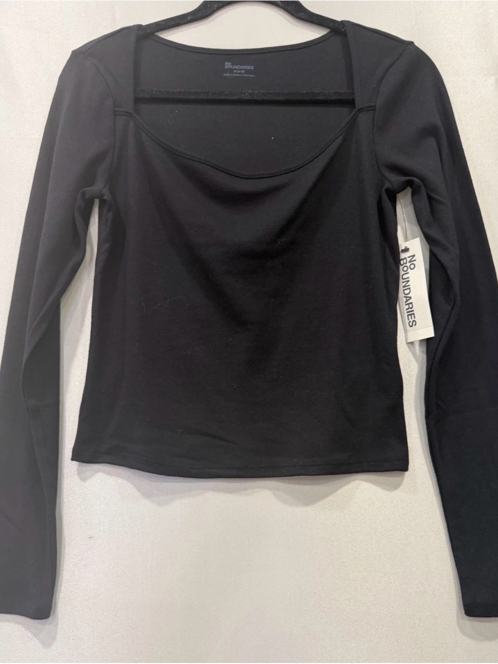 No Boundaries Black Long-Sleeve Scoop Neck Tee size M (8-10)